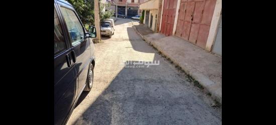 a vendre villa  rez de chaussée avec garages premier étage construit à 80 % - 3